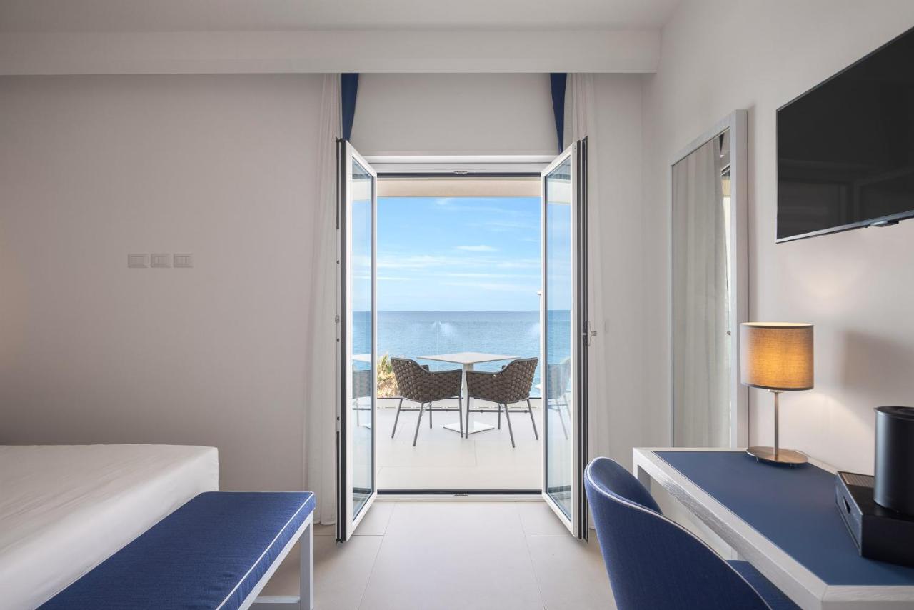 Seaside Hotel Capo dʼOrlando المظهر الخارجي الصورة