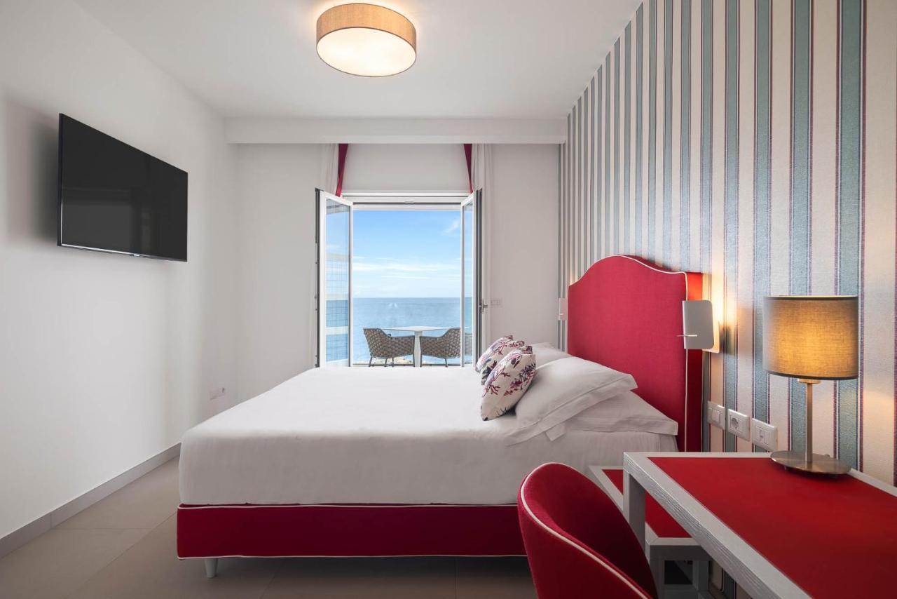 Seaside Hotel Capo dʼOrlando المظهر الخارجي الصورة