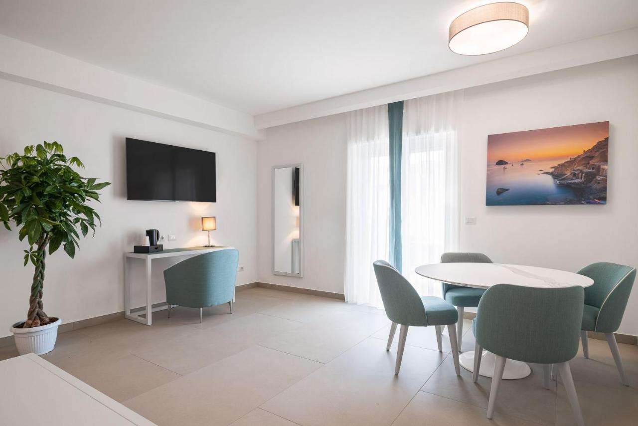 Seaside Hotel Capo dʼOrlando المظهر الخارجي الصورة