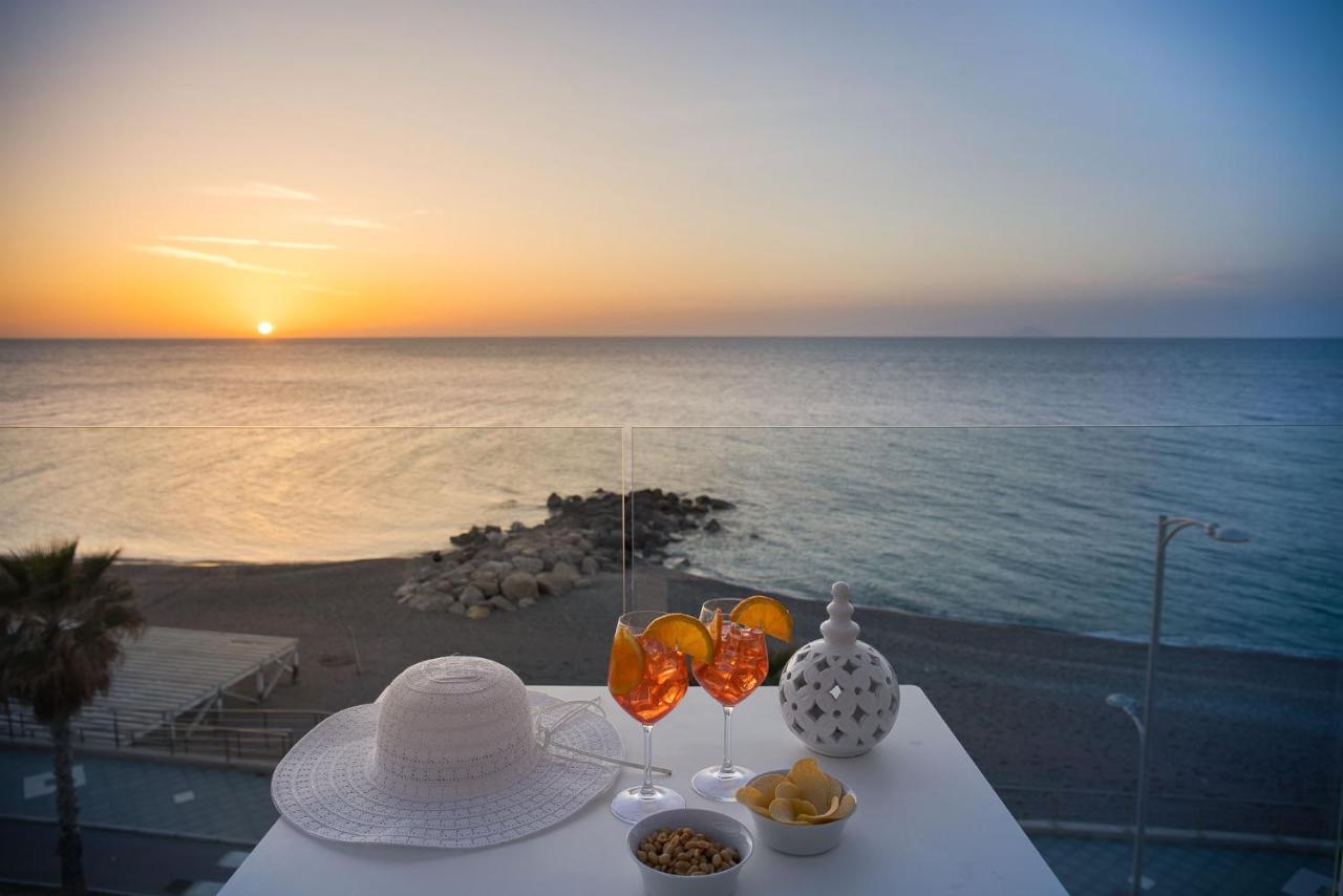 Seaside Hotel Capo dʼOrlando المظهر الخارجي الصورة