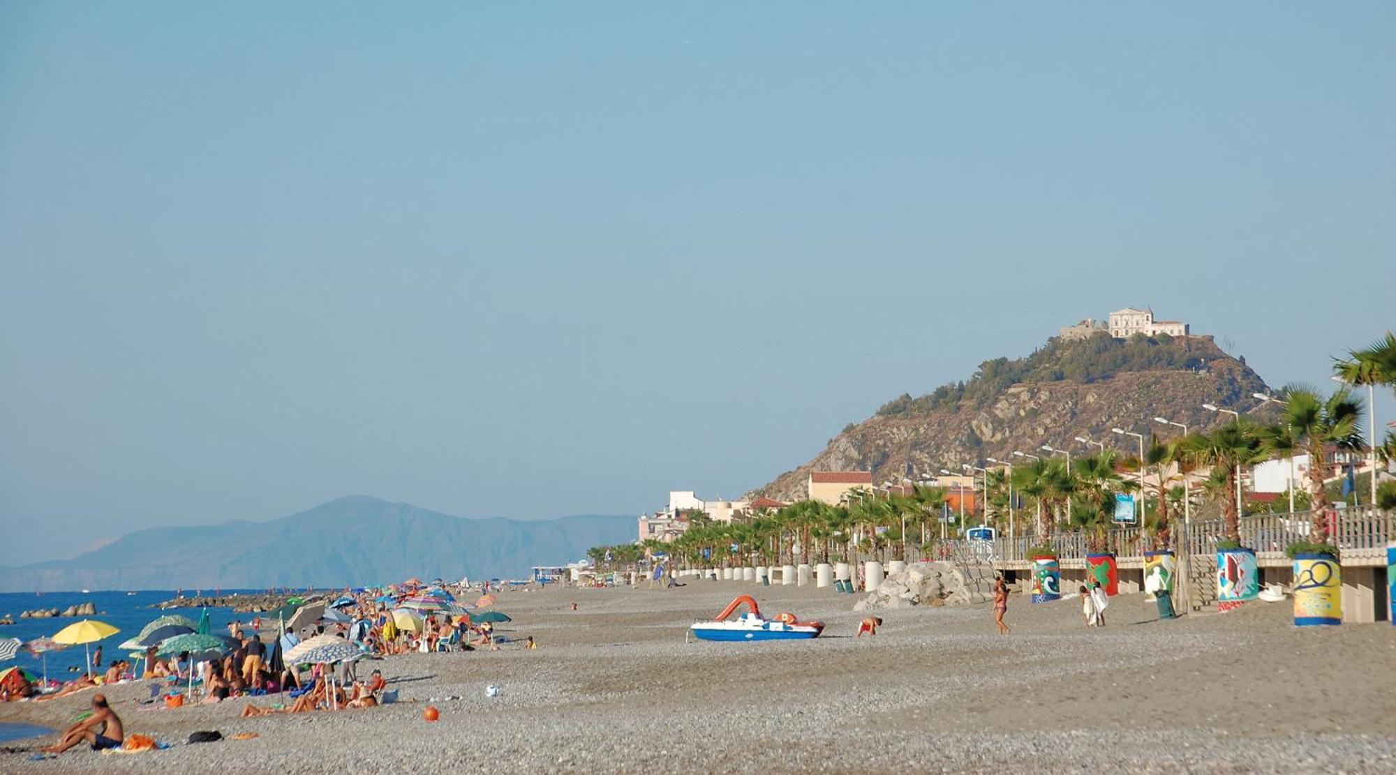 Seaside Hotel Capo dʼOrlando المظهر الخارجي الصورة
